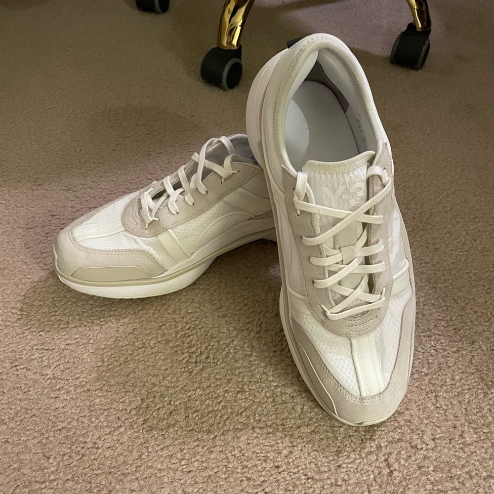 Y-3 Ajatu run ‘Off White’